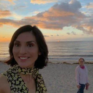 Rosa Flores Image