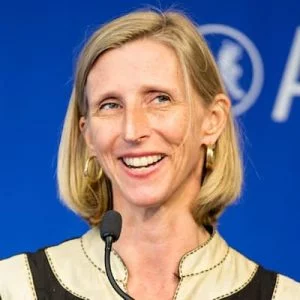 Ellen Barry Photo